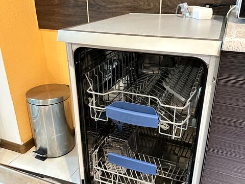 квартира по адресу Семьи Кульженков ул. (Дегтяренко Петра), 35