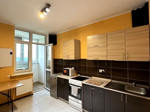 квартира по адресу Семьи Кульженков ул. (Дегтяренко Петра), 35