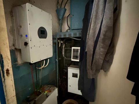 комерційна за адресою Польова вул., 10