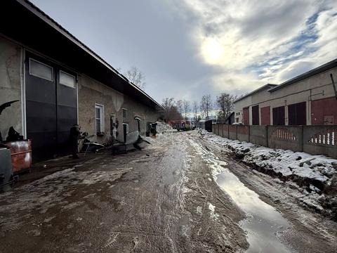 комерційна за адресою Польова вул., 10