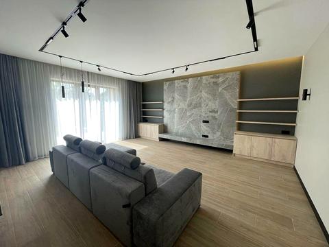 дом по адресу Мира ул.