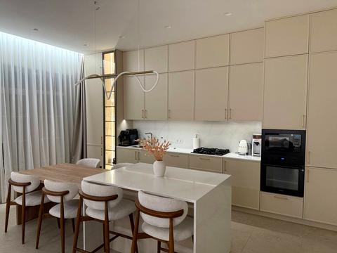 будинок за адресою Центральна вул.