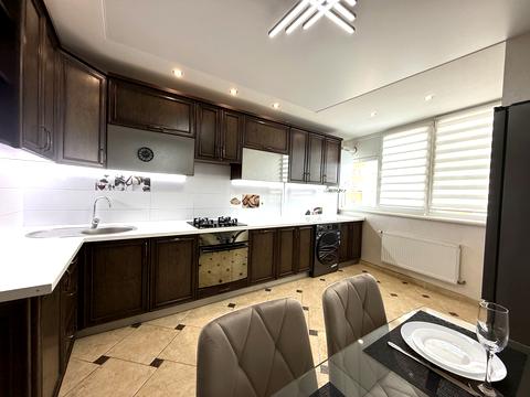 квартира за адресою Тролейбусна вул., 9-Б