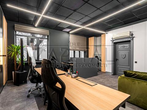 комерційна за адресою Київ, Вадима Гетьмана вул., 30-Б