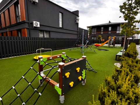 будинок за адресою Приозерна вул., 95