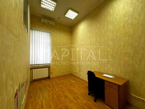 комерційна за адресою Степана Руданського вул., 4-6