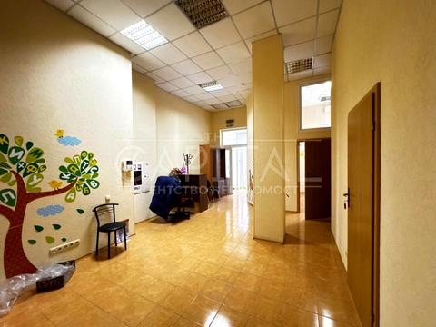 комерційна за адресою Степана Руданського вул., 4-6