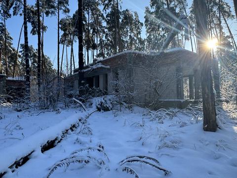 комерційна за адресою Олександра Олеся вул., 1