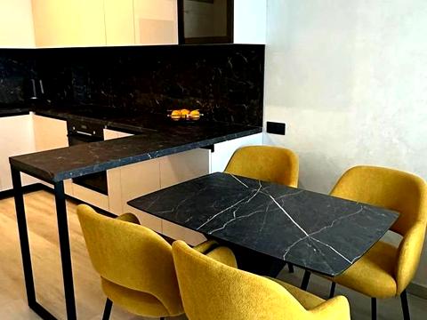 квартира за адресою Олександра Олеся вул., 2-Б