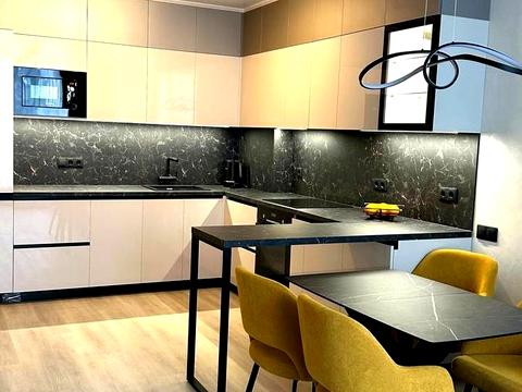 квартира за адресою Олександра Олеся вул., 2-Б