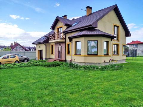 будинок за адресою с. Погреби, Яблунева