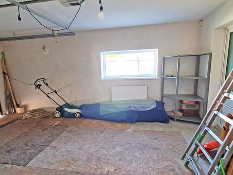 будинок за адресою с. Погреби, Яблунева