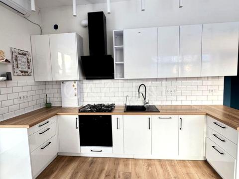 будинок за адресою Вишнева