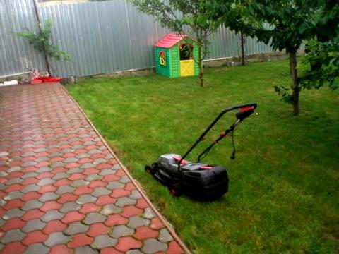 будинок за адресою Олексія Вадатурського вул. (Маршала Малиновського)