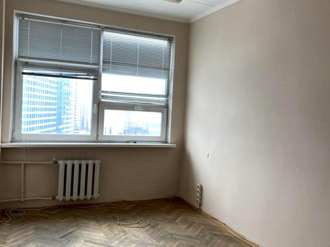 комерційна за адресою Євгена Сверстюка вул. (Марини Раскової), 23