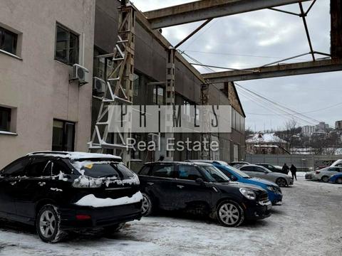 комерційна за адресою Жилянська вул., 7