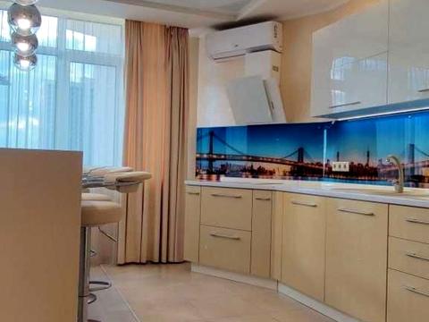 квартира за адресою Академіка Глушкова просп., 9-Д