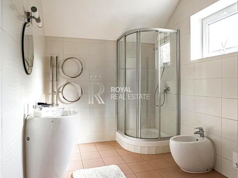 дом по адресу с. Вишенки, Садовая ул., 3