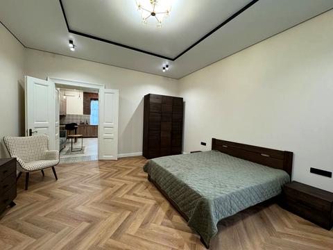 квартира за адресою Братів Міхновських вул. (Московська), 36