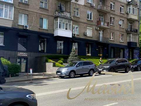 комерційна за адресою Кловський узвіз, 6