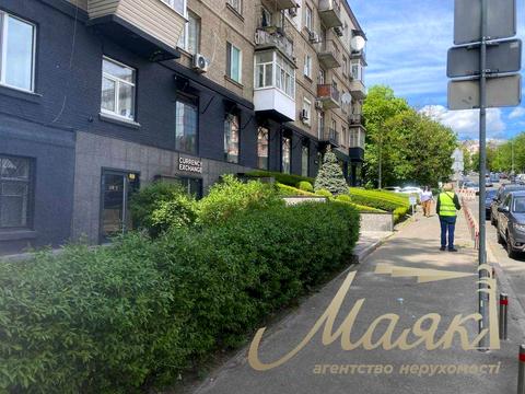 комерційна за адресою Кловський узвіз (Кловський), 6