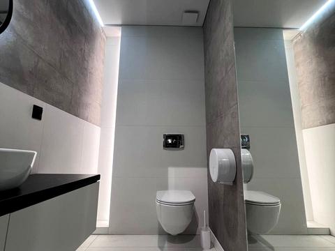 комерційна за адресою Надрічна вул., 6