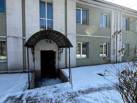 комерційна за адресою Якубенківська вул. (Тропініна), 4б