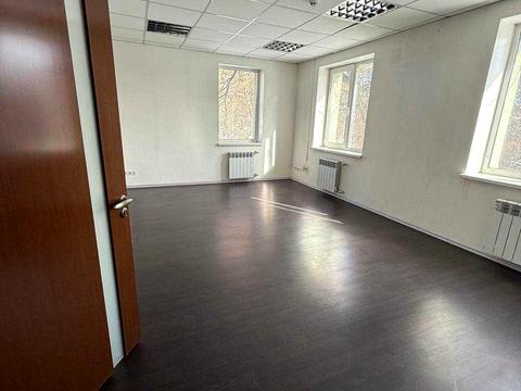 комерційна за адресою Якубенківська вул. (Тропініна), 4б