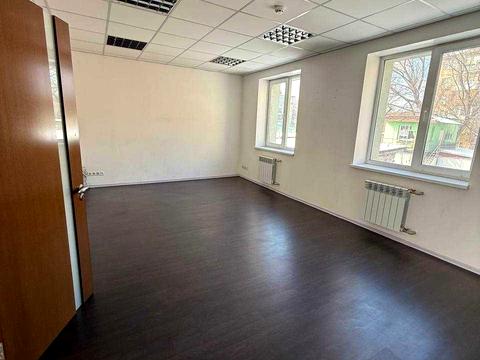 комерційна за адресою Якубенківська вул. (Тропініна), 4б