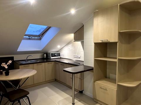 квартира за адресою Успішна вул., 28