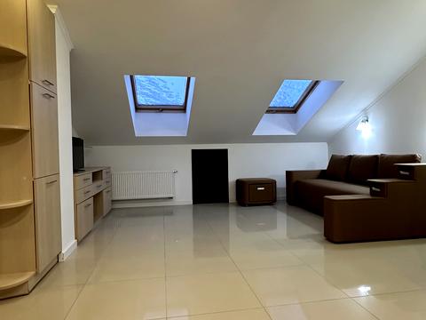 квартира за адресою Успішна вул., 28