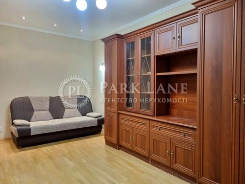 квартира за адресою Анни Ахматової вул., 3