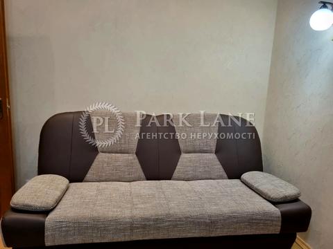 квартира за адресою Анни Ахматової вул., 3