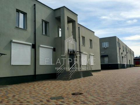 комерційна за адресою Робітнича вул., 1