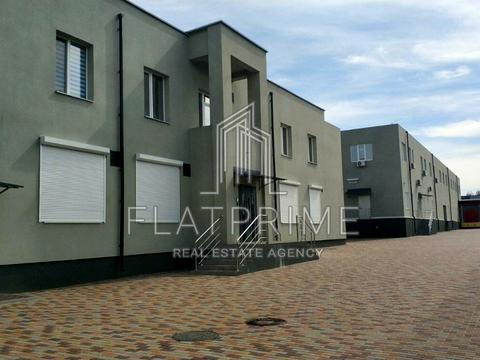 комерційна за адресою Робітнича вул., 1