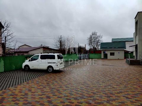 комерційна за адресою Робітнича вул., 1