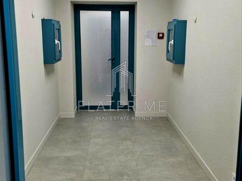 комерційна за адресою Робітнича вул., 1