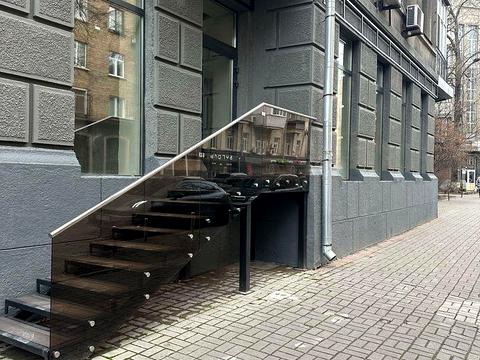 коммерческая по адресу Институтская ул., 24/7