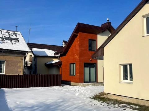 будинок за адресою Незалежності України вул.