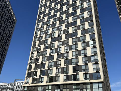 квартира за адресою Зарічна вул., 4