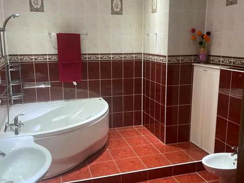 квартира за адресою Київ, Єжи Ґедройця вул. (Тверська), 2