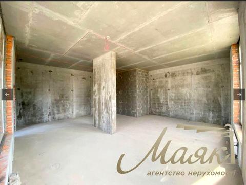 комерційна за адресою Дніпровська набережна вул., 16-Г