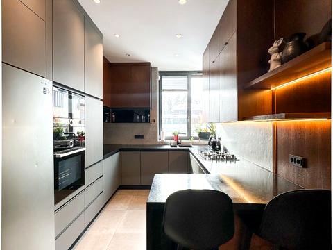 будинок за адресою смт. Брюховичі, Труша Івана, 4