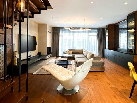 будинок за адресою смт. Брюховичі, Труша Івана, 4