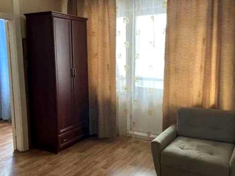 квартира за адресою Миколи Василенка вул., 8-Б