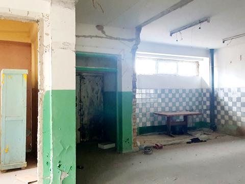 комерційна за адресою Садова вул., 94