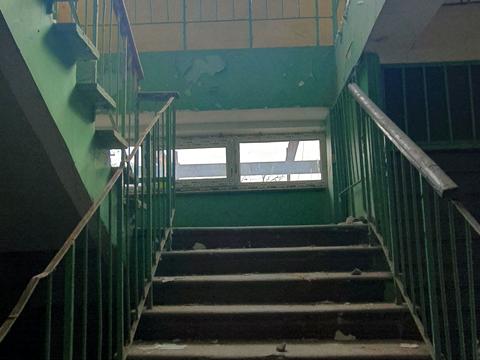 комерційна за адресою Садова вул., 94