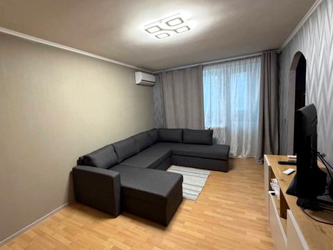 квартира за адресою Богдана Хмельницького просп. (Героїв Сталінграда), 8-Е