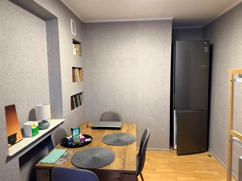 квартира за адресою Богдана Хмельницького просп. (Героїв Сталінграда), 8-Е