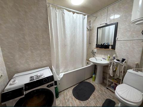 квартира за адресою Богдана Хмельницького просп. (Героїв Сталінграда), 8-Е